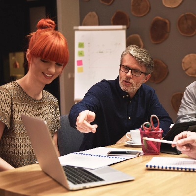 Background-accessible-anywhere-anytime-box-screen-1