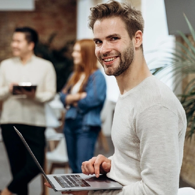 Background-any-device-box-screen-1